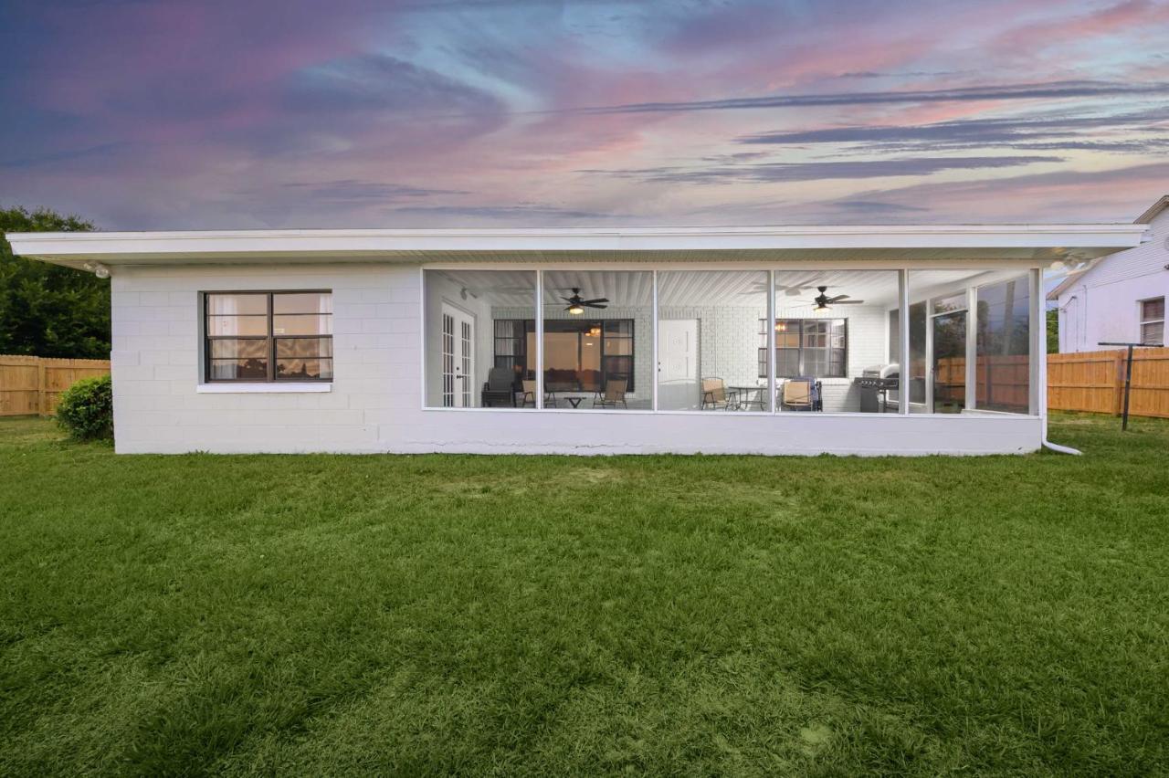 Lakefront Home With Screened Porch And Grill Winter Haven Exterior foto